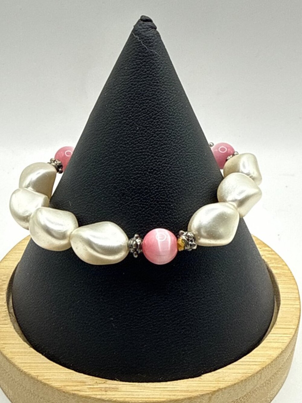 Vintage Baroque Style White Pearl Pink Cat Eye Beaded Stretch Bracelet Coquette